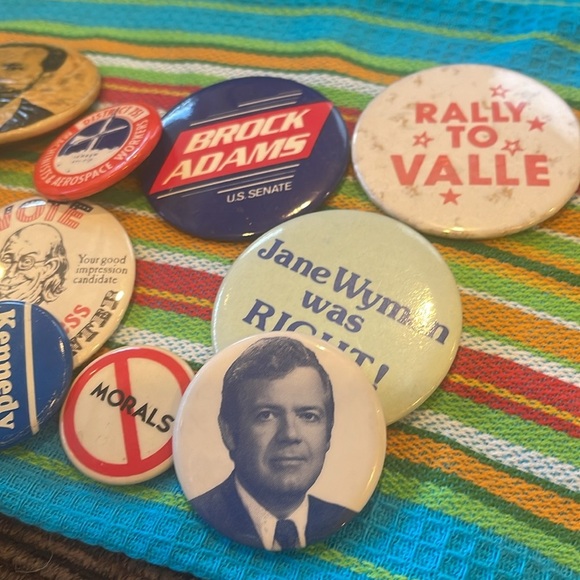 Vintage politic buttons - Picture 2 of 9